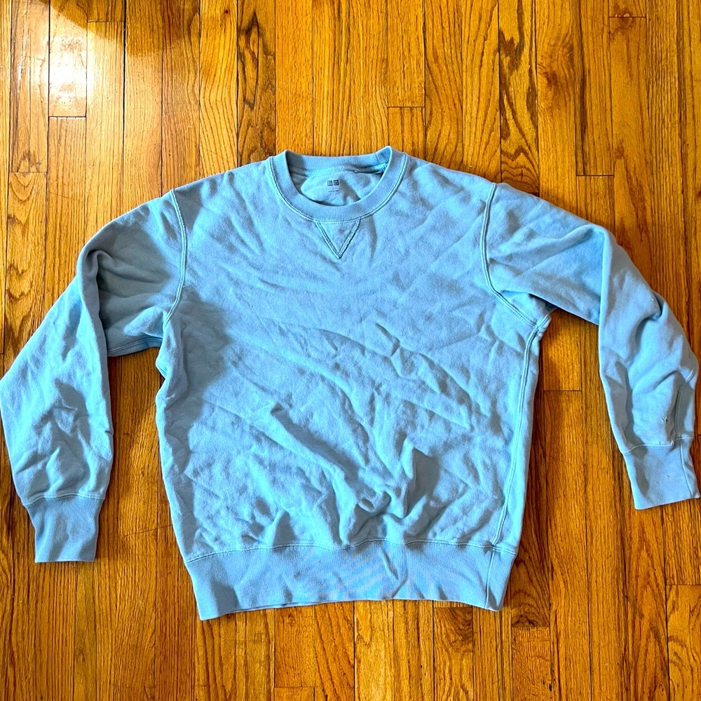 Uniqlo Light Blue Crewneck Sz L